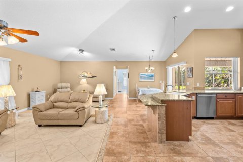 Casa en venta en Port St. Lucie, Florida, 4 dormitorios, 206.61 m2 № 2386821 - foto 11
