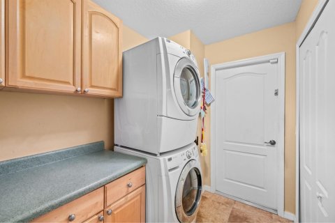Casa en venta en Port St. Lucie, Florida, 4 dormitorios, 206.61 m2 № 2386821 - foto 25