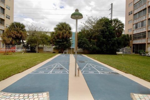 Снять в аренду кондоминиум в Халландейл-Бич, Флорида 2 спальни, 101.45м2, № 1898269 - фото 23