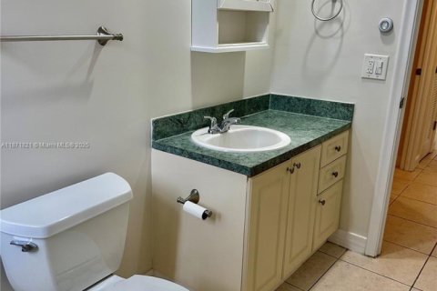 Снять в аренду кондоминиум в Халландейл-Бич, Флорида 2 спальни, 101.45м2, № 1898269 - фото 15