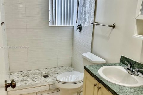 Снять в аренду кондоминиум в Халландейл-Бич, Флорида 2 спальни, 101.45м2, № 1898269 - фото 14