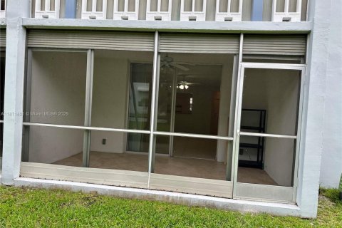 Снять в аренду кондоминиум в Халландейл-Бич, Флорида 2 спальни, 101.45м2, № 1898269 - фото 19