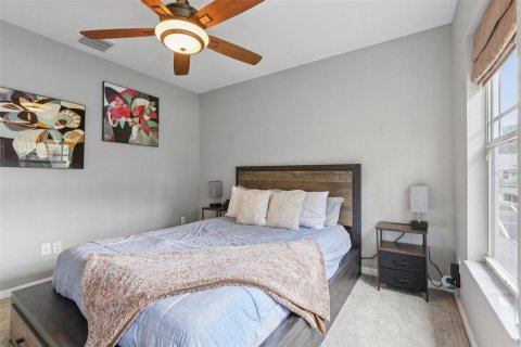 Adosado en venta en Brandon, Florida, 4 dormitorios, 260.68 m2 № 1905487 - foto 29