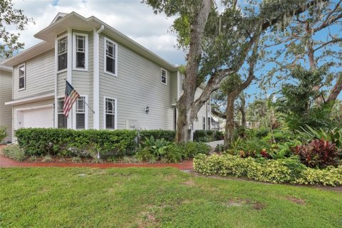 Adosado en venta en Brandon, Florida, 4 dormitorios, 260.68 m2 № 1905487 - foto 3