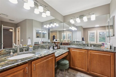 Adosado en venta en Brandon, Florida, 4 dormitorios, 260.68 m2 № 1905487 - foto 25