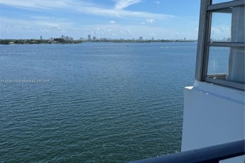 Купить кондоминиум в Норт-Майами, Флорида 2 спальни, 108.23м2, № 1938952 - фото 28