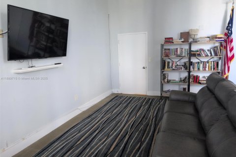 Купить кондоминиум в Норт-Майами, Флорида 2 спальни, 108.23м2, № 1938952 - фото 24