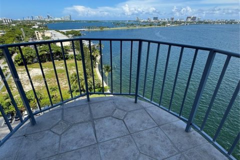 Купить кондоминиум в Норт-Майами, Флорида 2 спальни, 108.23м2, № 1938952 - фото 12