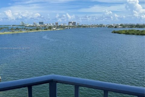 Купить кондоминиум в Норт-Майами, Флорида 2 спальни, 108.23м2, № 1938952 - фото 2