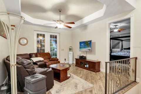 House in Lehigh Acres, Florida 5 bedrooms, 361.39 sq.m. № 1512064 - photo 18