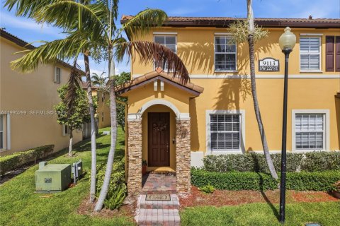 Adosado en venta en Cutler Bay, Florida, 2 dormitorios, 135.45 m2 № 2154261 - foto 3