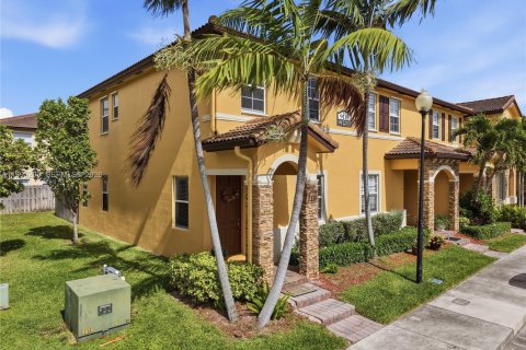 Adosado en venta en Cutler Bay, Florida, 2 dormitorios, 135.45 m2 № 2154261 - foto 2