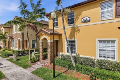 Adosado en venta en Cutler Bay, Florida, 2 dormitorios, 135.45 m2 № 2154261 - foto 1