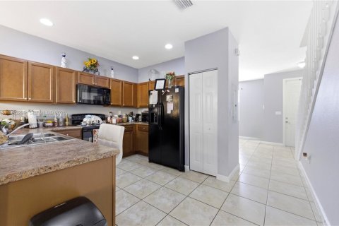 Adosado en venta en Cutler Bay, Florida, 2 dormitorios, 135.45 m2 № 2154261 - foto 14