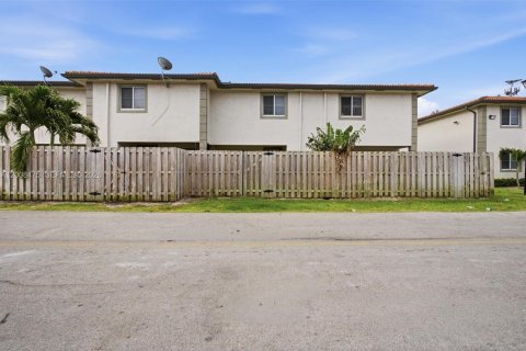 Adosado en venta en Opa-locka, Florida, 3 dormitorios, 128.21 m2 № 2073685 - foto 18
