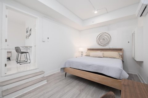 Casa en alquiler en Florida City, Florida, 5 dormitorios, 176.7 m2 № 1979364 - foto 17