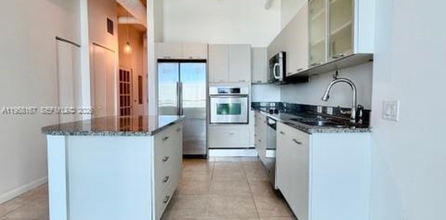 Кондоминиум с 2 спальнями в Авентура, Флорида № 2017480