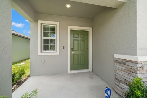 Villa ou maison à louer à Zephyrhills, Floride: 5 chambres, 221.94 m2 № 2388719 - photo 3