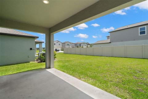 Villa ou maison à louer à Zephyrhills, Floride: 5 chambres, 221.94 m2 № 2388719 - photo 22