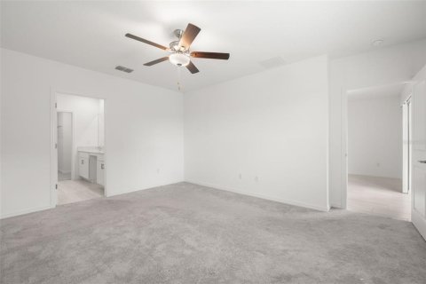 Villa ou maison à louer à Zephyrhills, Floride: 5 chambres, 221.94 m2 № 2388719 - photo 16