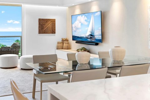 Condo in Miami Beach, Florida, 3 bedrooms  № 2022974 - photo 11