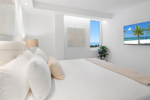 Condo in Miami Beach, Florida, 3 bedrooms  № 2022974 - photo 22