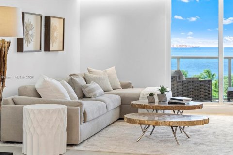 Condo in Miami Beach, Florida, 3 bedrooms  № 2022974 - photo 7