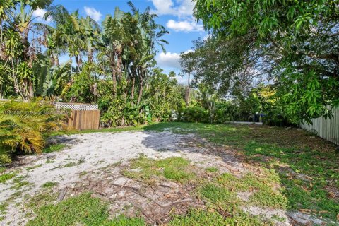 House in Hollywood, Florida 2 bedrooms, 91.04 sq.m. № 2013490 - photo 3