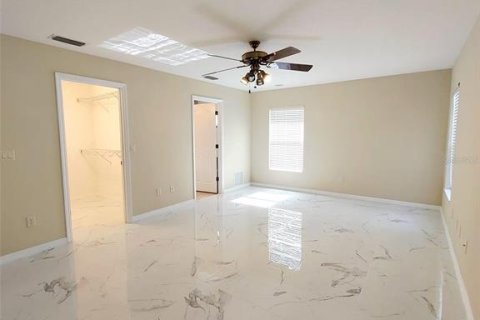 House in Ocala, Florida 5 bedrooms, 219.9 sq.m. № 2211892 - photo 27