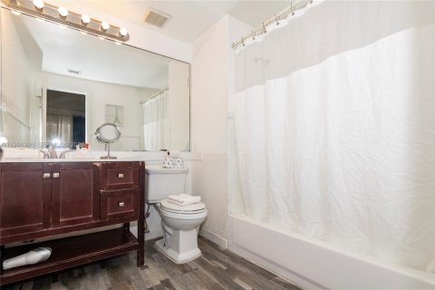 Купить кондоминиум в Майами-Бич, Флорида 44.59м2, № 2058755 - фото 9