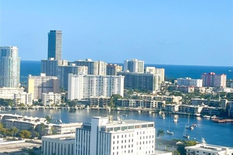 Copropriété à louer à Hallandale Beach, Floride: 1 chambre, 85.47 m2 № 1698866 - photo 16