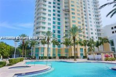 Copropriété à louer à Hallandale Beach, Floride: 1 chambre, 85.47 m2 № 1698866 - photo 18