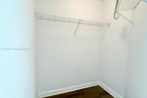 Copropriété à louer à Hallandale Beach, Floride: 1 chambre, 85.47 m2 № 1698866 - photo 13