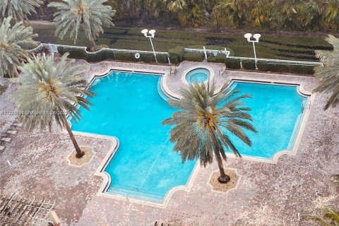 Copropriété à louer à Hallandale Beach, Floride: 1 chambre, 85.47 m2 № 1698866 - photo 24