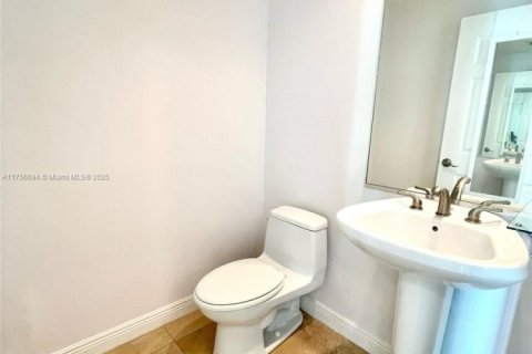 Copropriété à louer à Hallandale Beach, Floride: 1 chambre, 85.47 m2 № 1698866 - photo 8