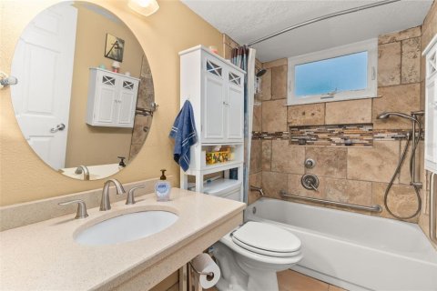 Купить кондоминиум в Киссимми, Флорида 6 комнат, 119.57м2, № 1534020 - фото 15