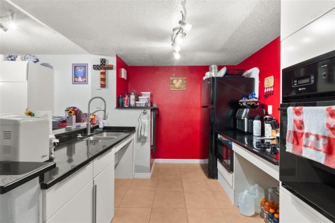 Купить кондоминиум в Киссимми, Флорида 6 комнат, 119.57м2, № 1534020 - фото 8