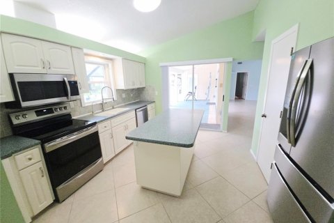 House in Bradenton, Florida 3 bedrooms, 167.04 sq.m. № 2220950 - photo 23