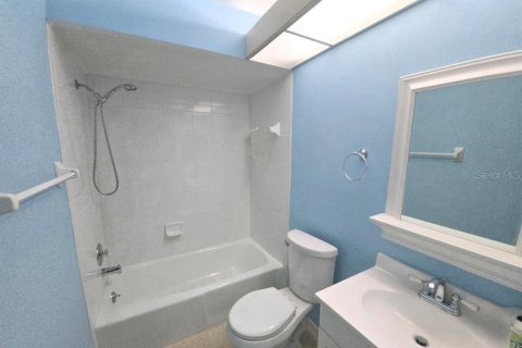 House in Bradenton, Florida 3 bedrooms, 167.04 sq.m. № 2220950 - photo 20
