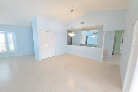 House in Bradenton, Florida 3 bedrooms, 167.04 sq.m. № 2220950 - photo 9