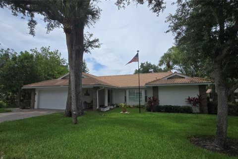 House in Bradenton, Florida 3 bedrooms, 167.04 sq.m. № 2220950 - photo 2