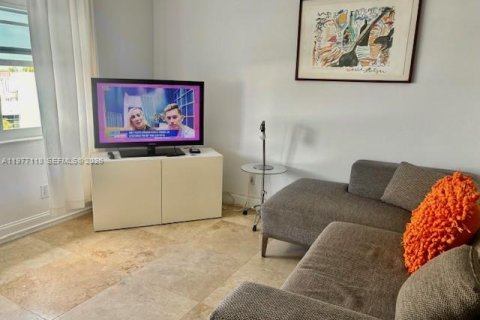 Studio in the Condo in Miami Beach, Florida  № 2041979