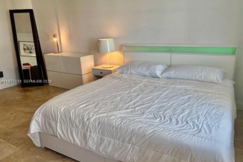 Condo in Miami Beach, Florida  № 2041979 - photo 4