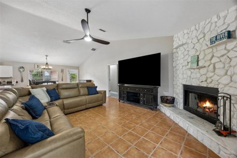 House in Palatka, Florida 3 bedrooms, 235.97 sq.m. № 2210772 - photo 7