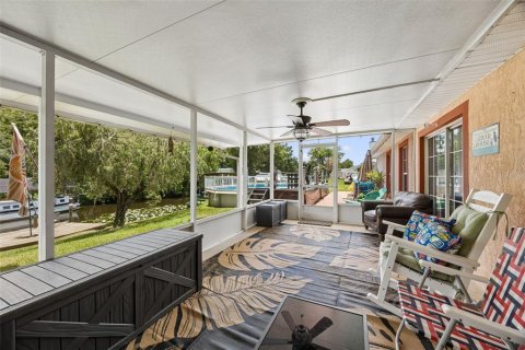 House in Palatka, Florida 3 bedrooms, 235.97 sq.m. № 2210772 - photo 29