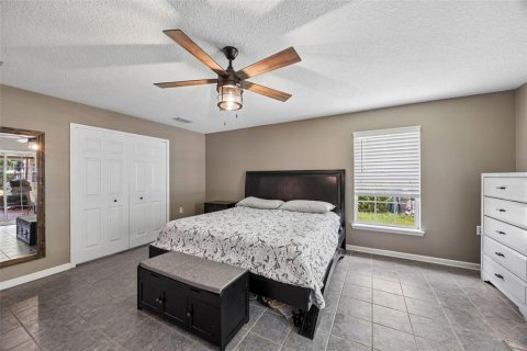 House in Palatka, Florida 3 bedrooms, 235.97 sq.m. № 2210772 - photo 20