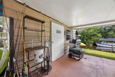 House in Palatka, Florida 3 bedrooms, 235.97 sq.m. № 2210772 - photo 30