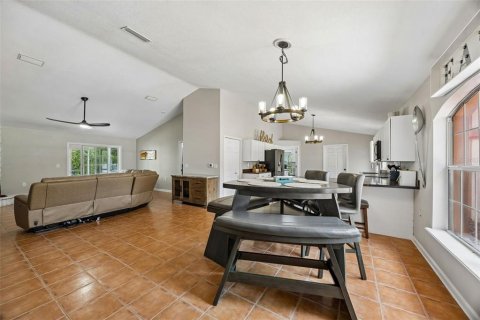 House in Palatka, Florida 3 bedrooms, 235.97 sq.m. № 2210772 - photo 10