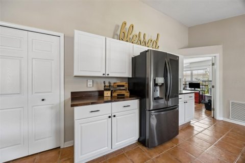 House in Palatka, Florida 3 bedrooms, 235.97 sq.m. № 2210772 - photo 13