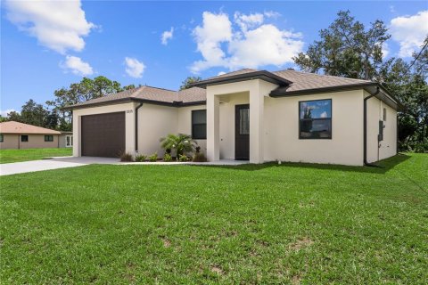 Casa en North Port, Florida 3 dormitorios, 158.21 m2 № 2140511